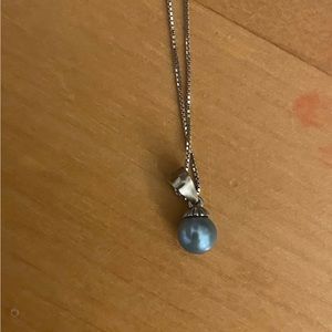 Blue pearl necklace
